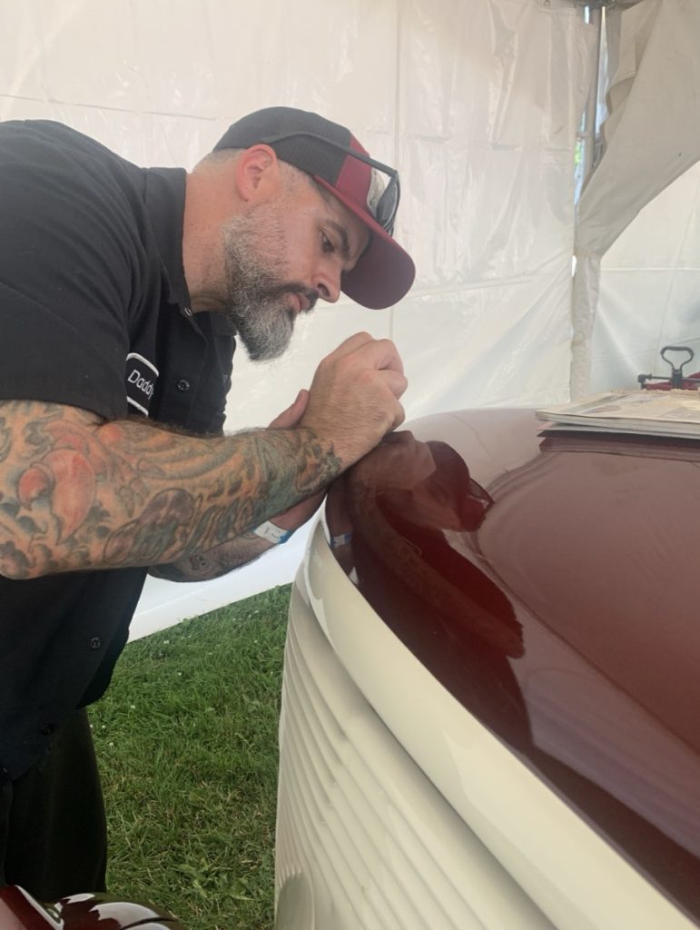Lucas Sassman pinstriping at close range